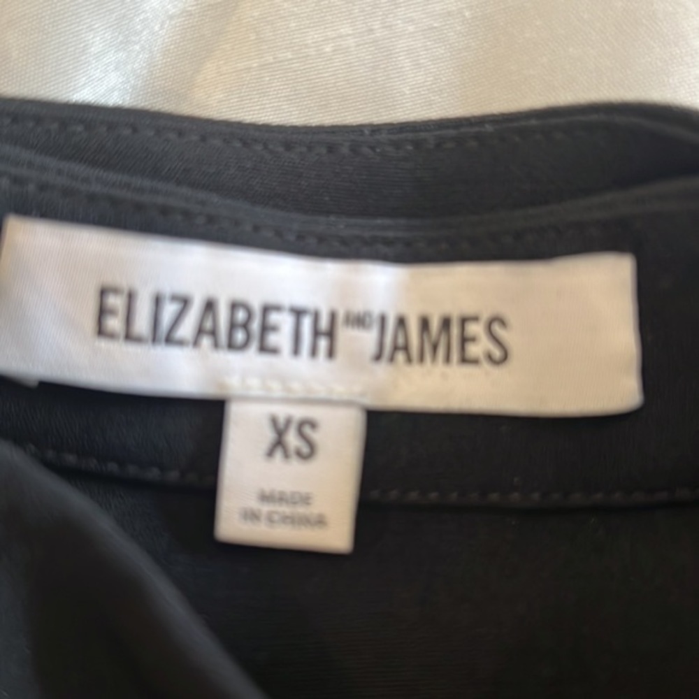 Elizabeth and James black top with open back size XS - Picture 4 of 4